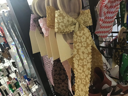 Lace Ribbon Bows