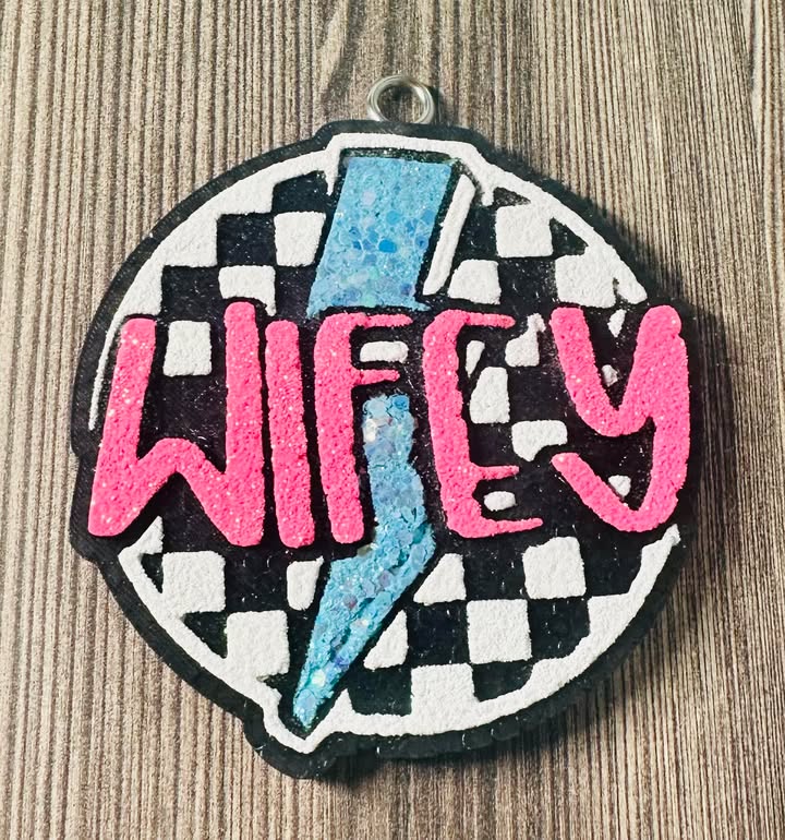 Checkered Wifey- Dirty Hands, Clean $$