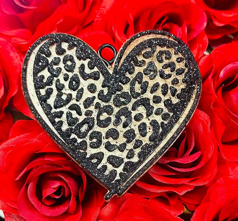 Gold Leo Heart- Diva