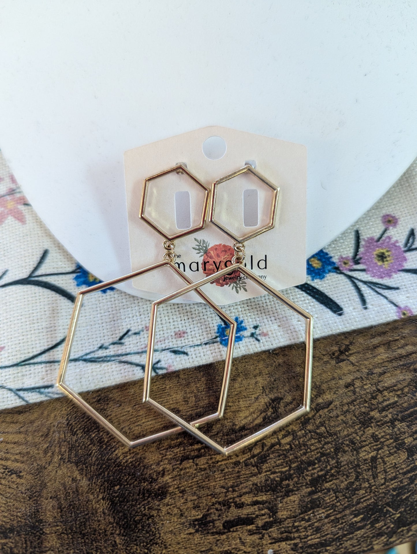 Hexagon Dangle E050