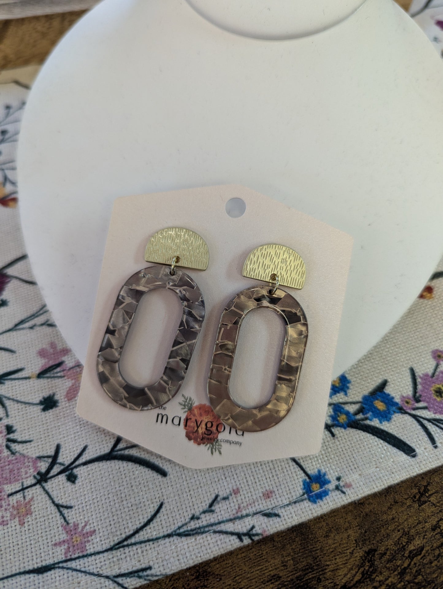 Oval Resin Dangle E042
