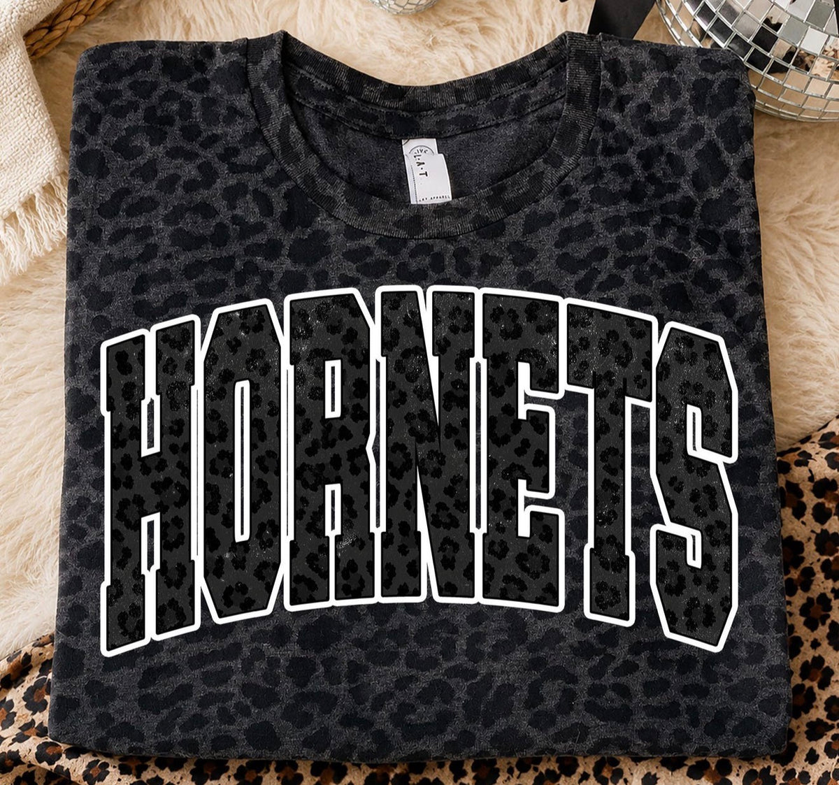 Leopard W/ Hornets