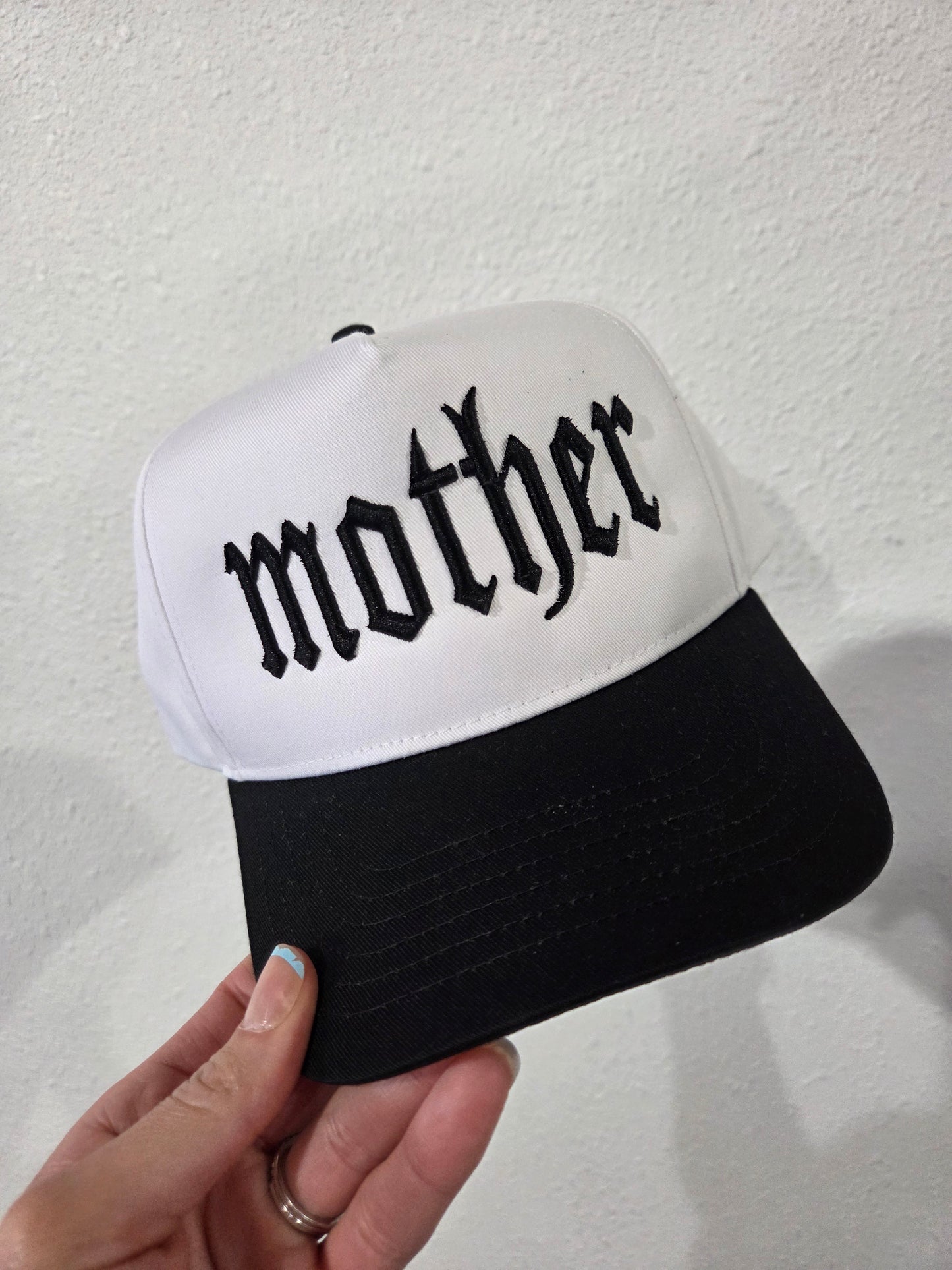 Mother Blk/White Hat