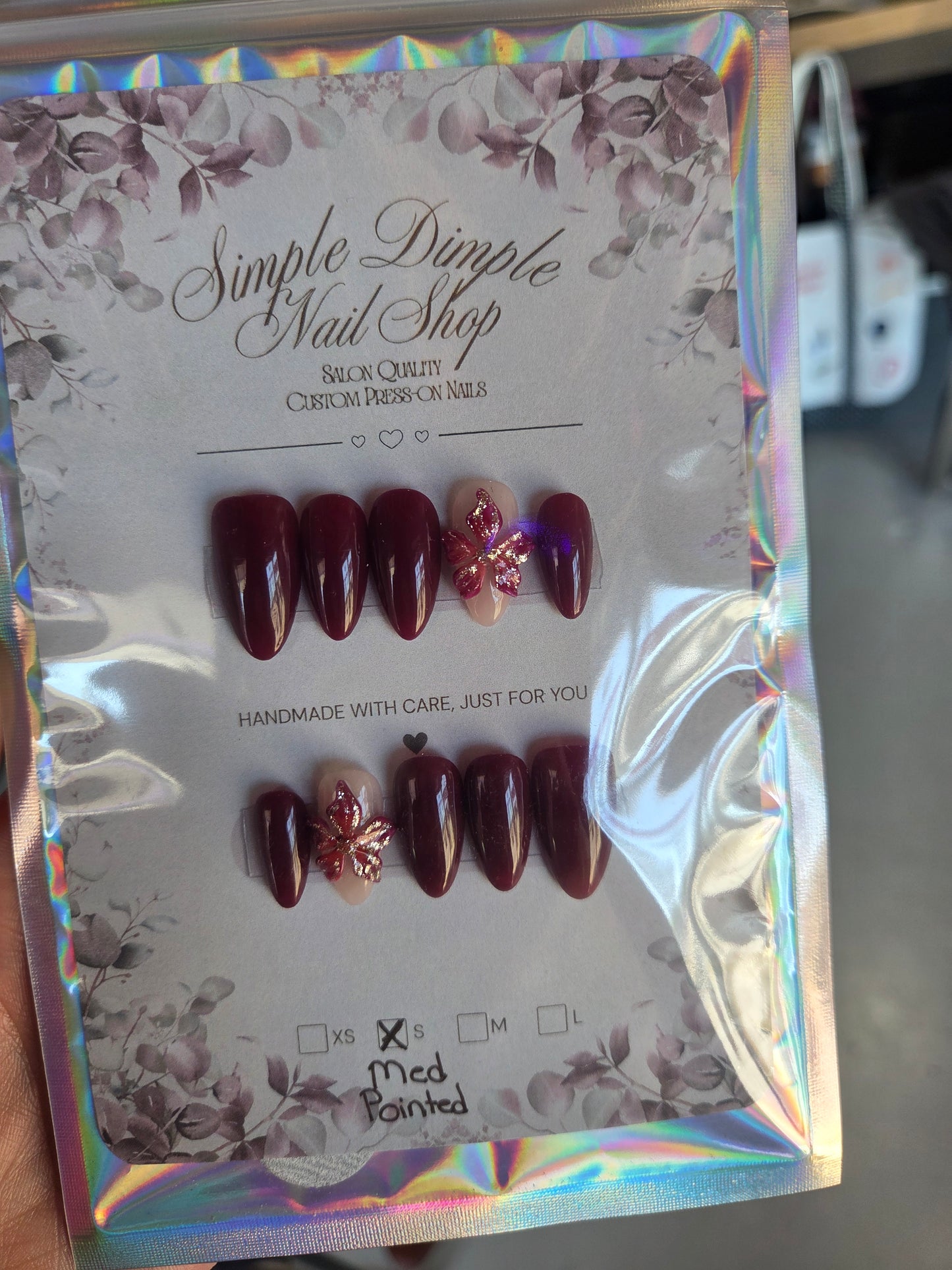 S Med Pointed Maroon 3D