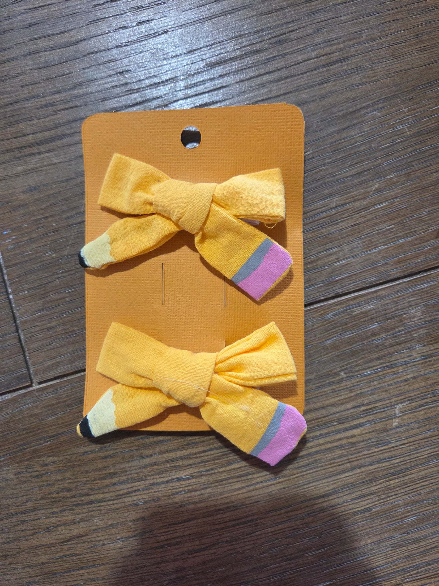 Pencil Piggy Bow
