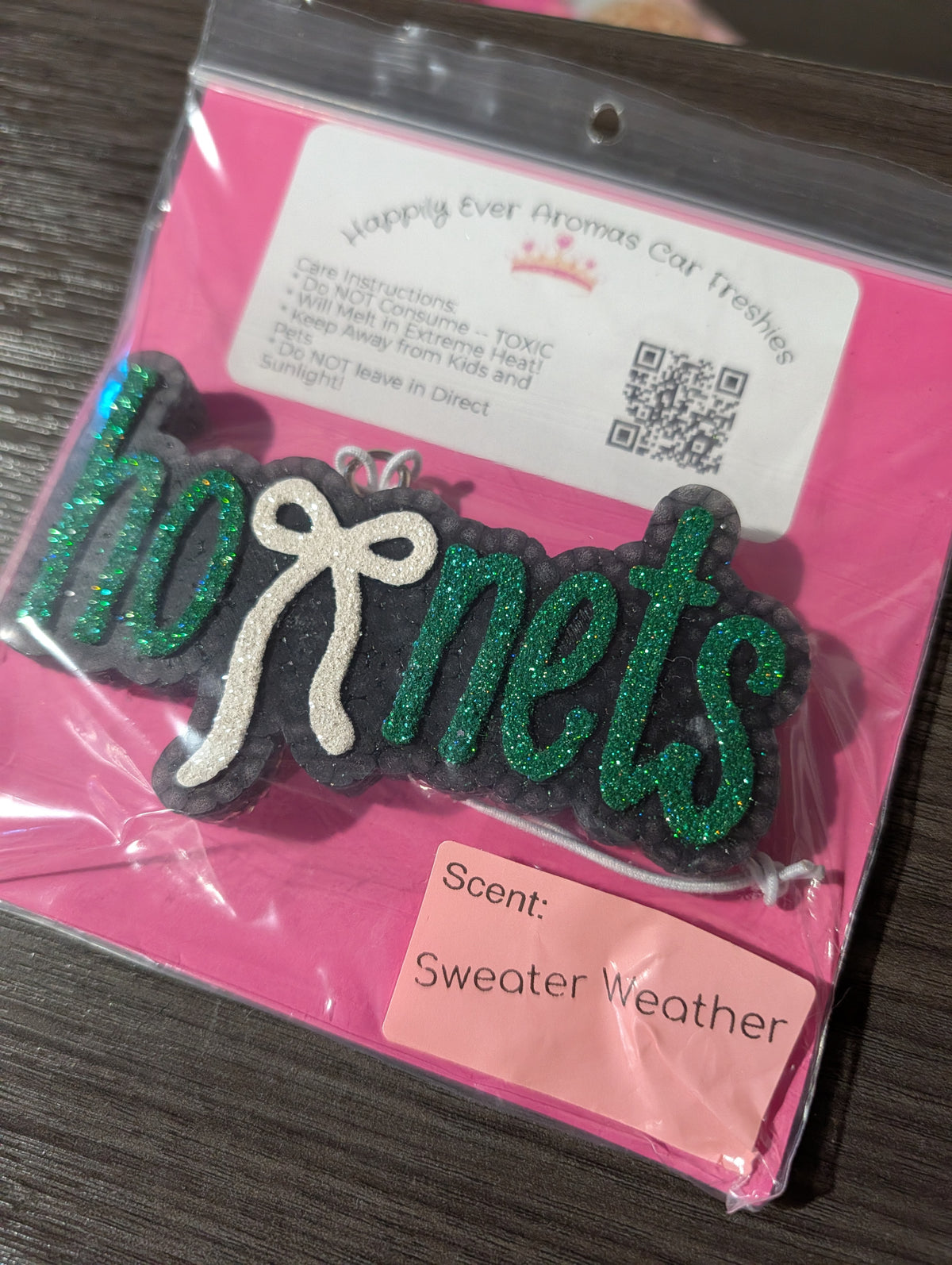 Hornets Bow - Sweater Weather