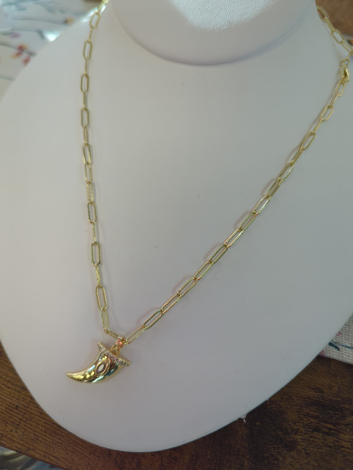 Tiger Claw Necklace N015