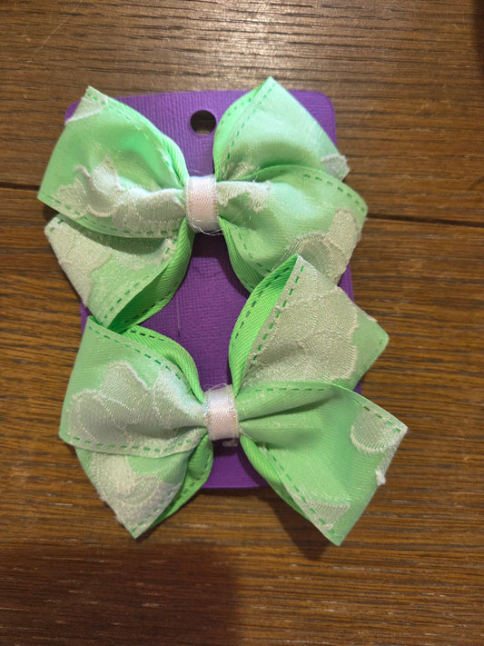 Green Lace Piggy Bows