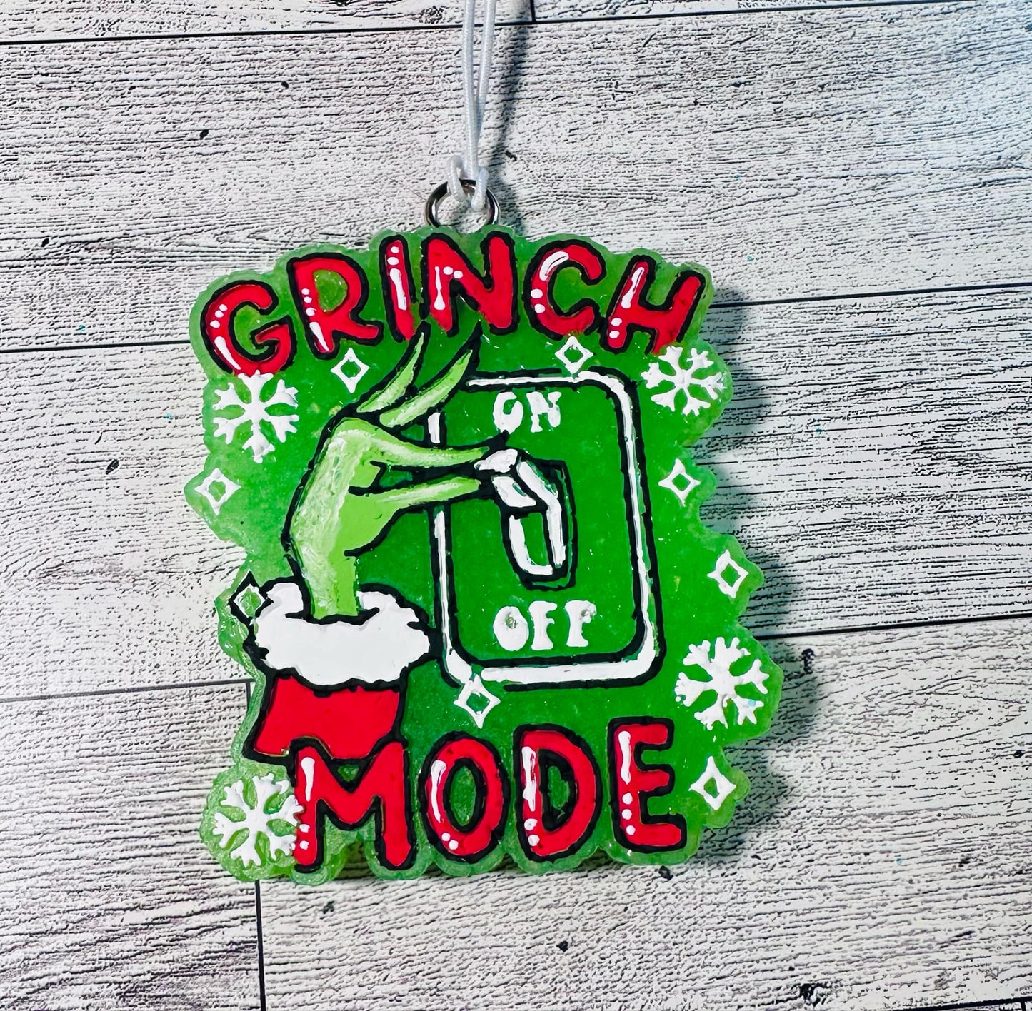 Grinch Mode On - Sparkling Snow