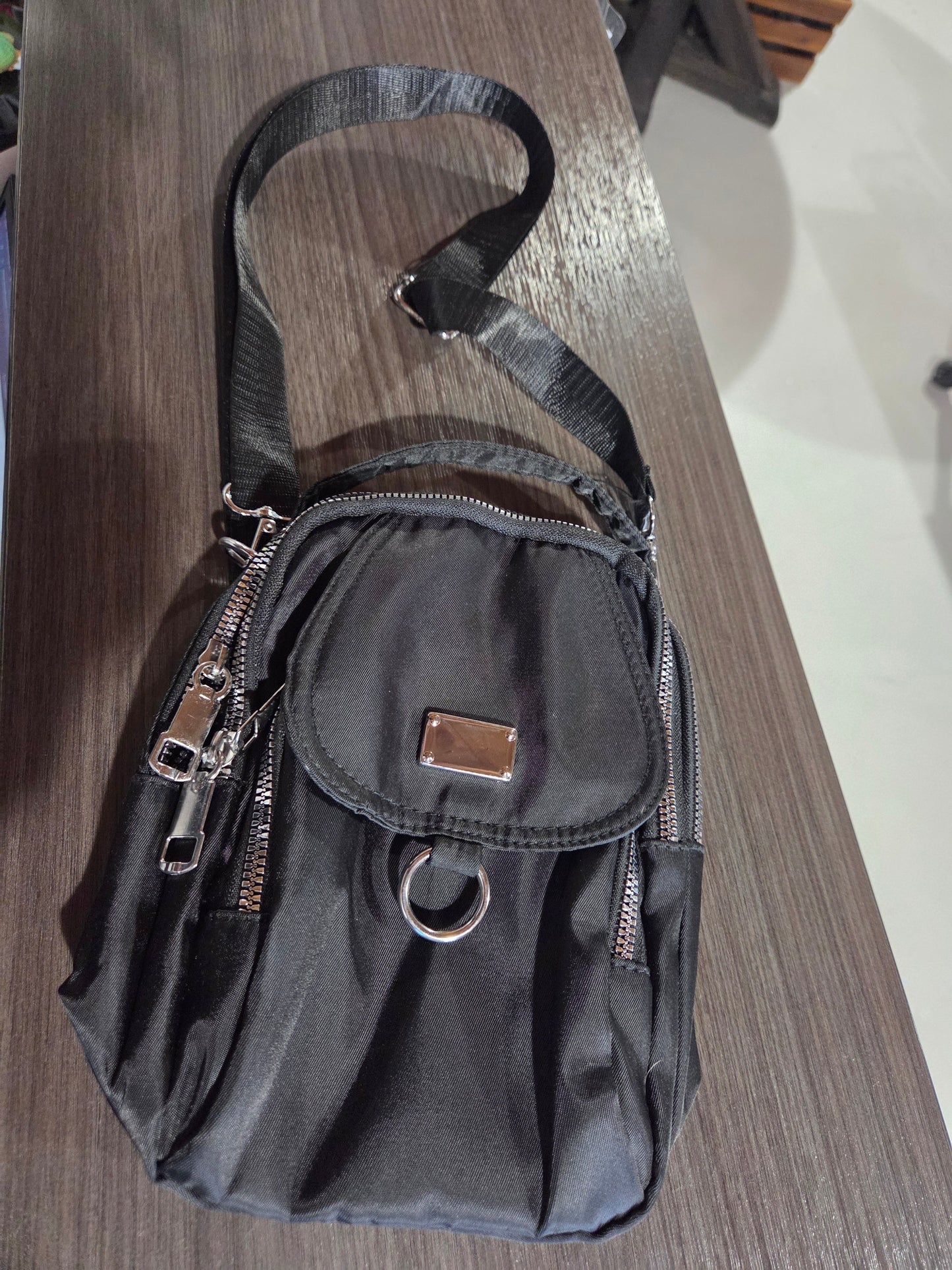 Multi-Compartment Blk Bag