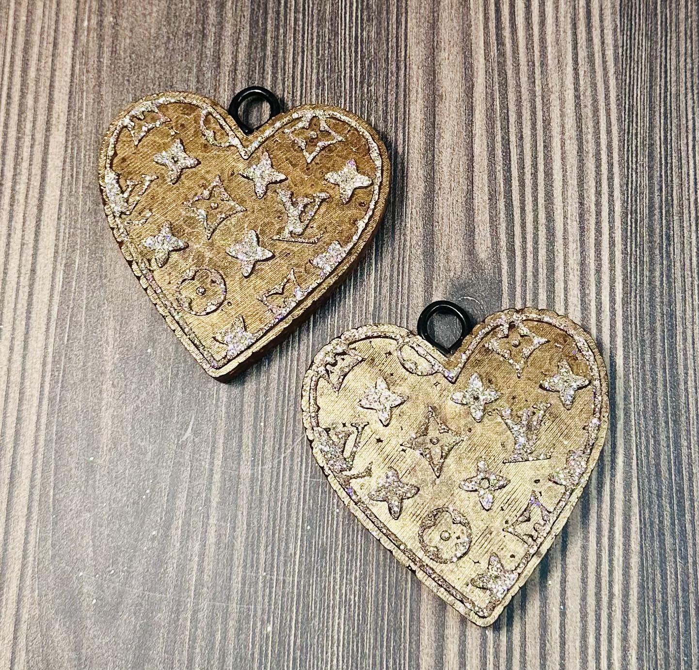 Gold LV Heart VENT CLIPS-Sol #40