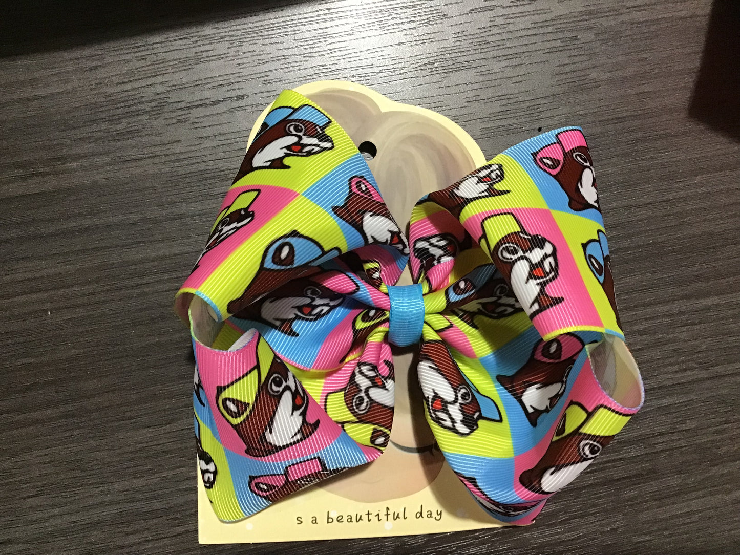 Beaver Neon Bow