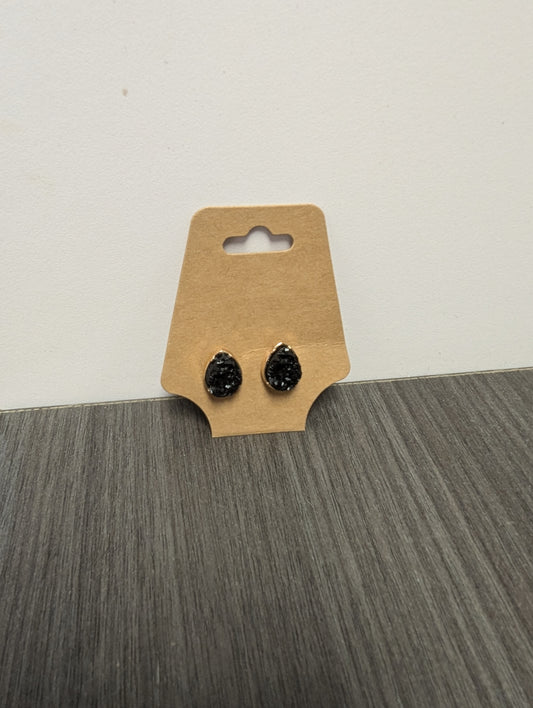 Black Teardrop Stud