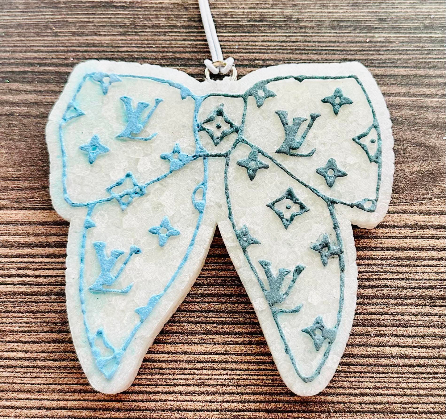 LV Bow- Diva