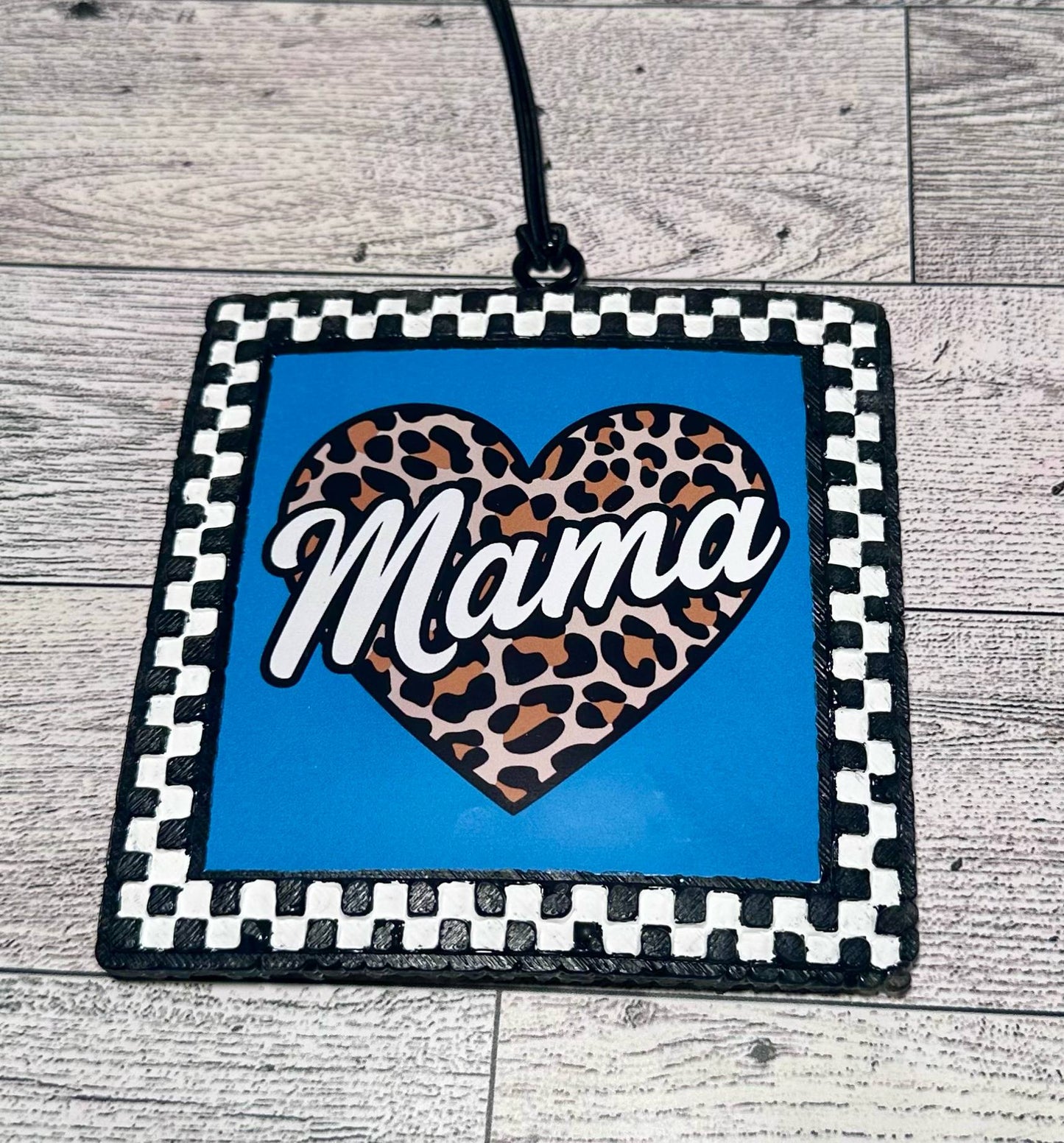 Mama Leopard - Butt Naked