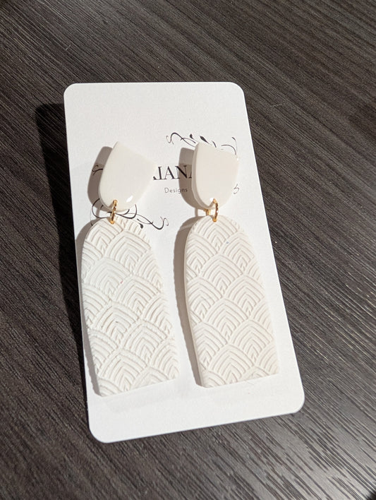 White Dangle