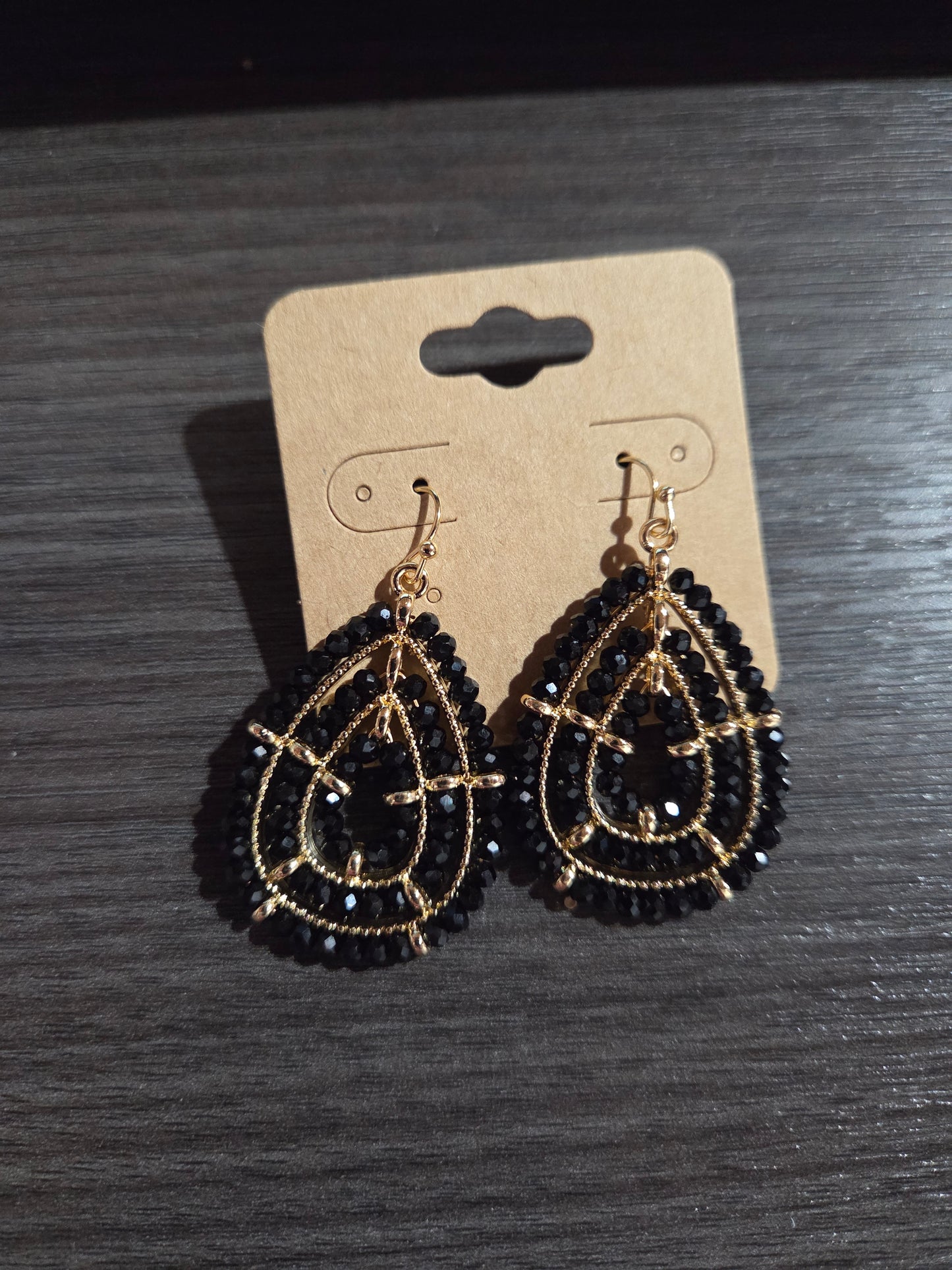 Blk Beaded Teardrop Dangle