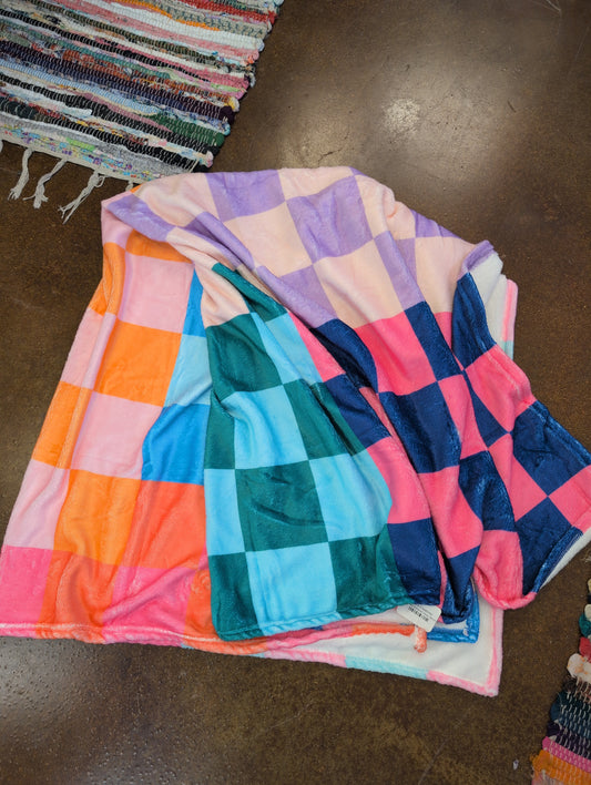 Colored Checkered Throw