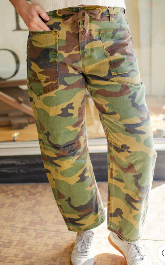 Camo Slouch Crop Barrel