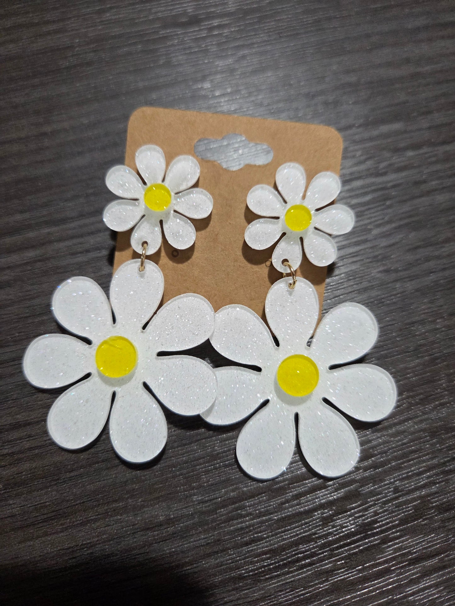 Glitter Daisy Dangle