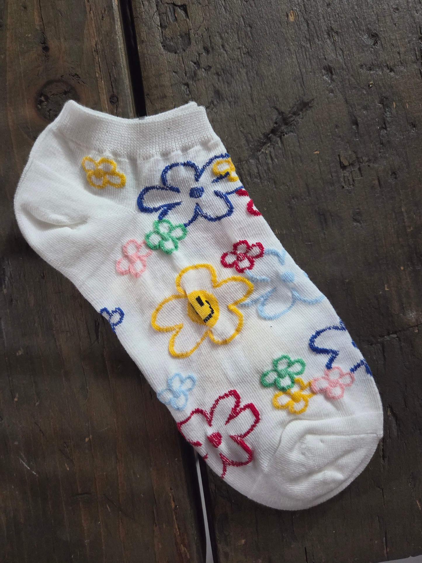 White w/ Flower Socks
