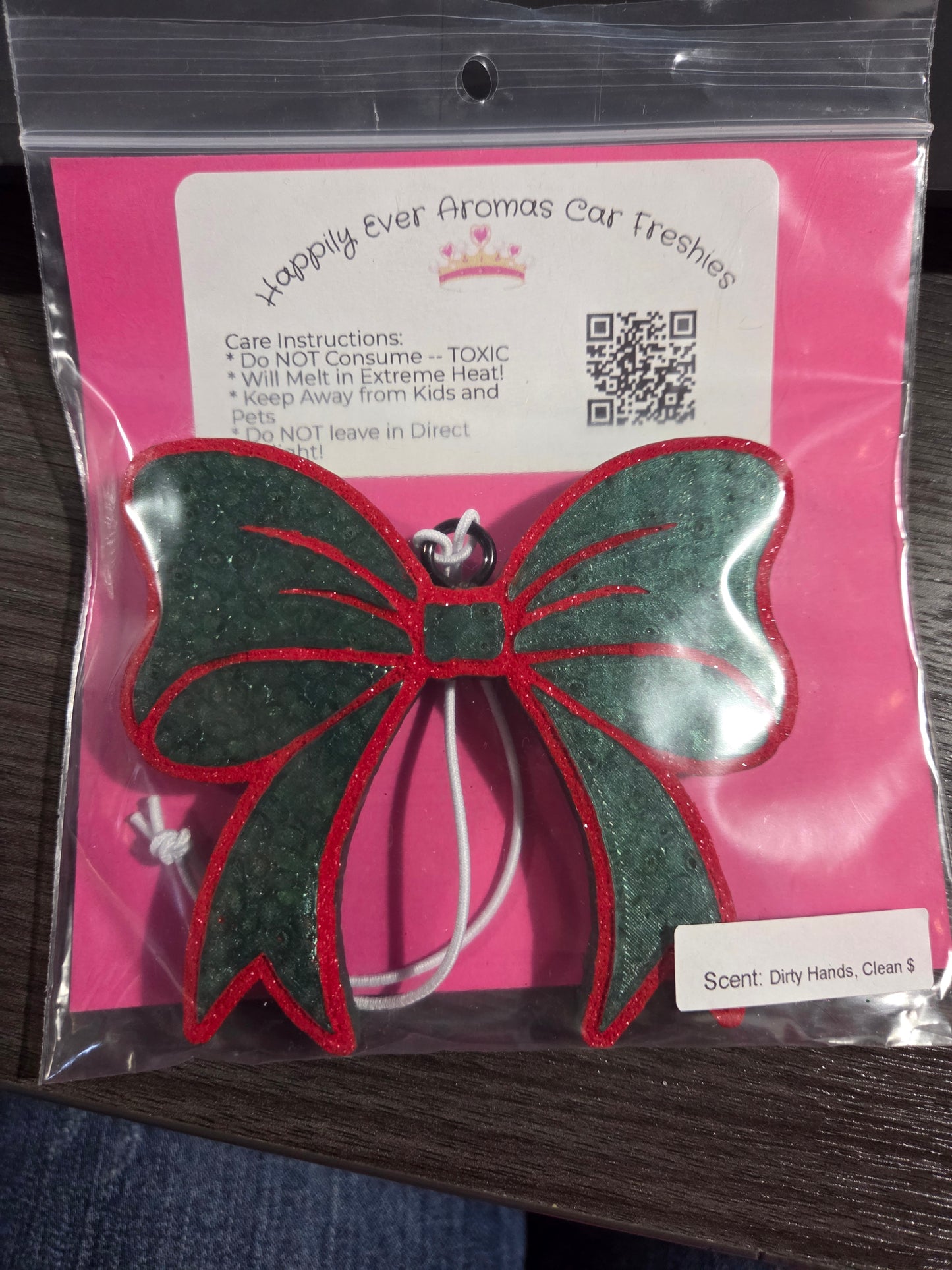 Green/Red Bow- Dirty Hands, Clean $