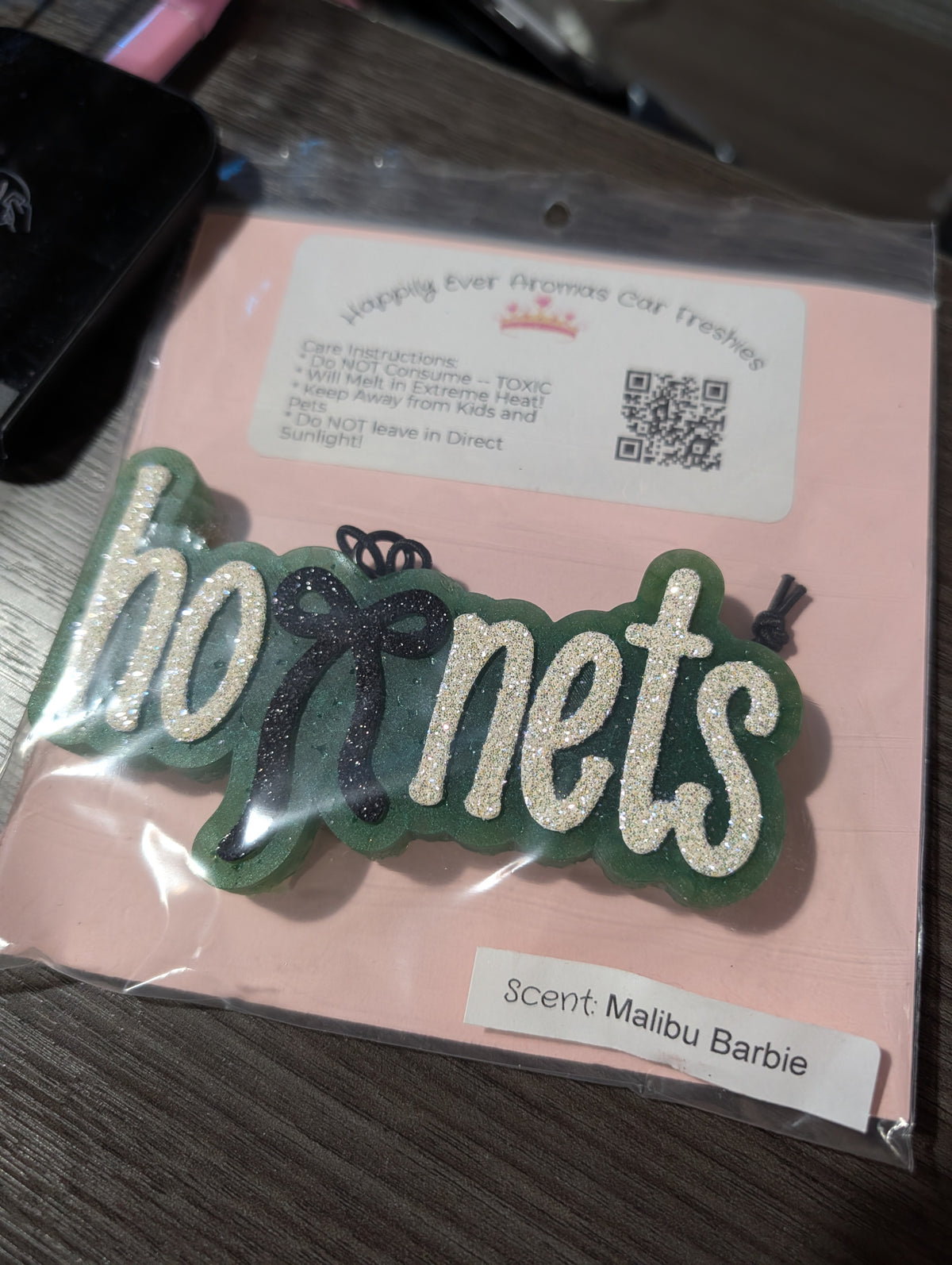 Hornets Bow - Malibu Barbie