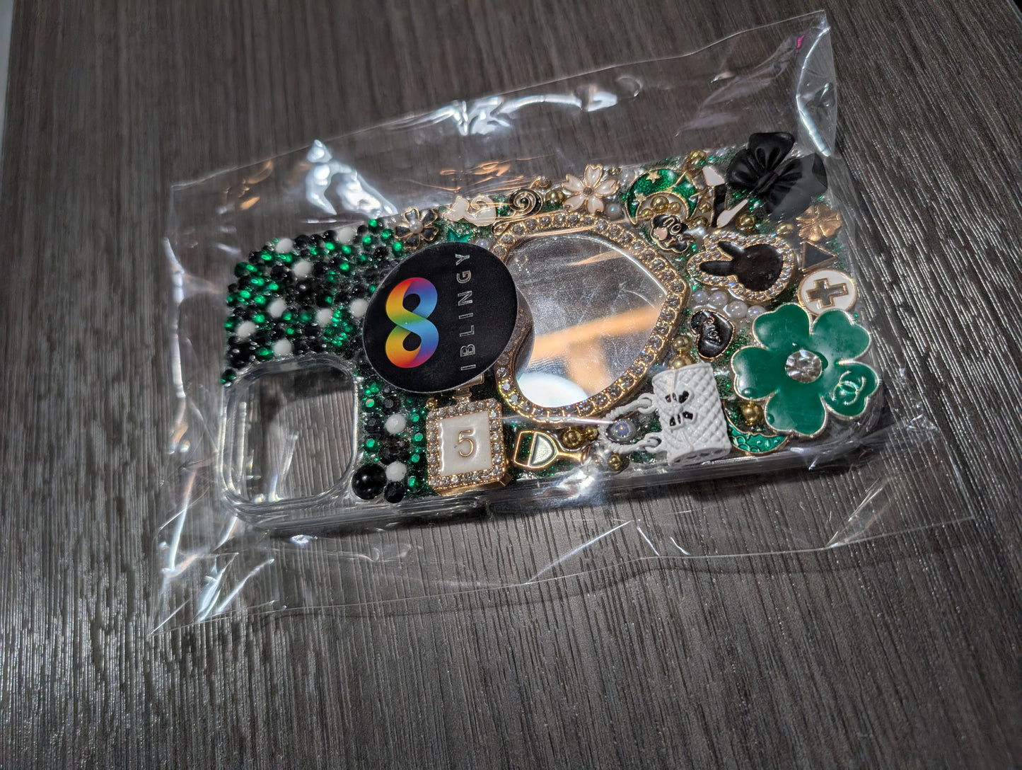 Green Bling iPhone 15 Case