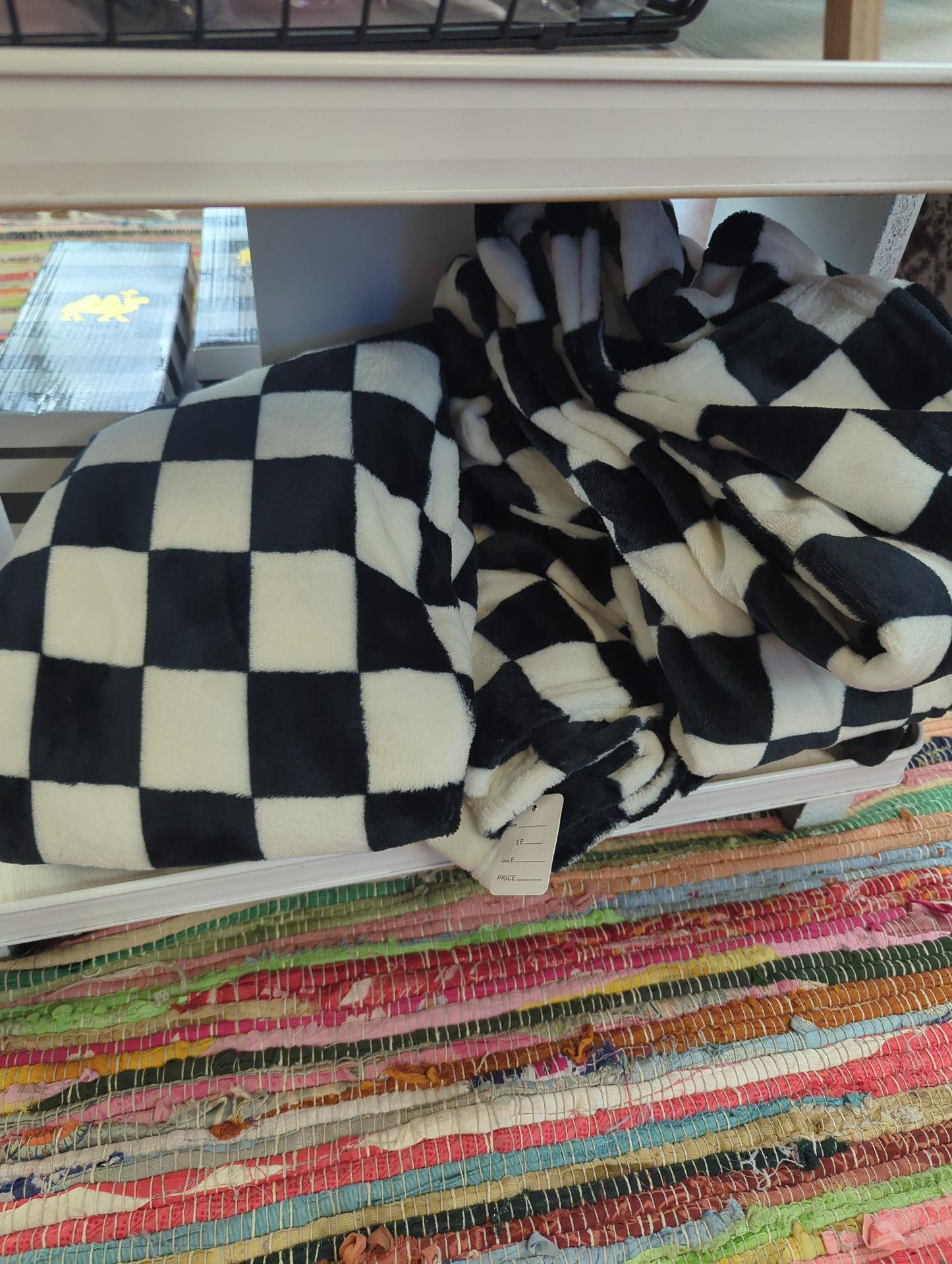 Checkered Throw 59"x79"
