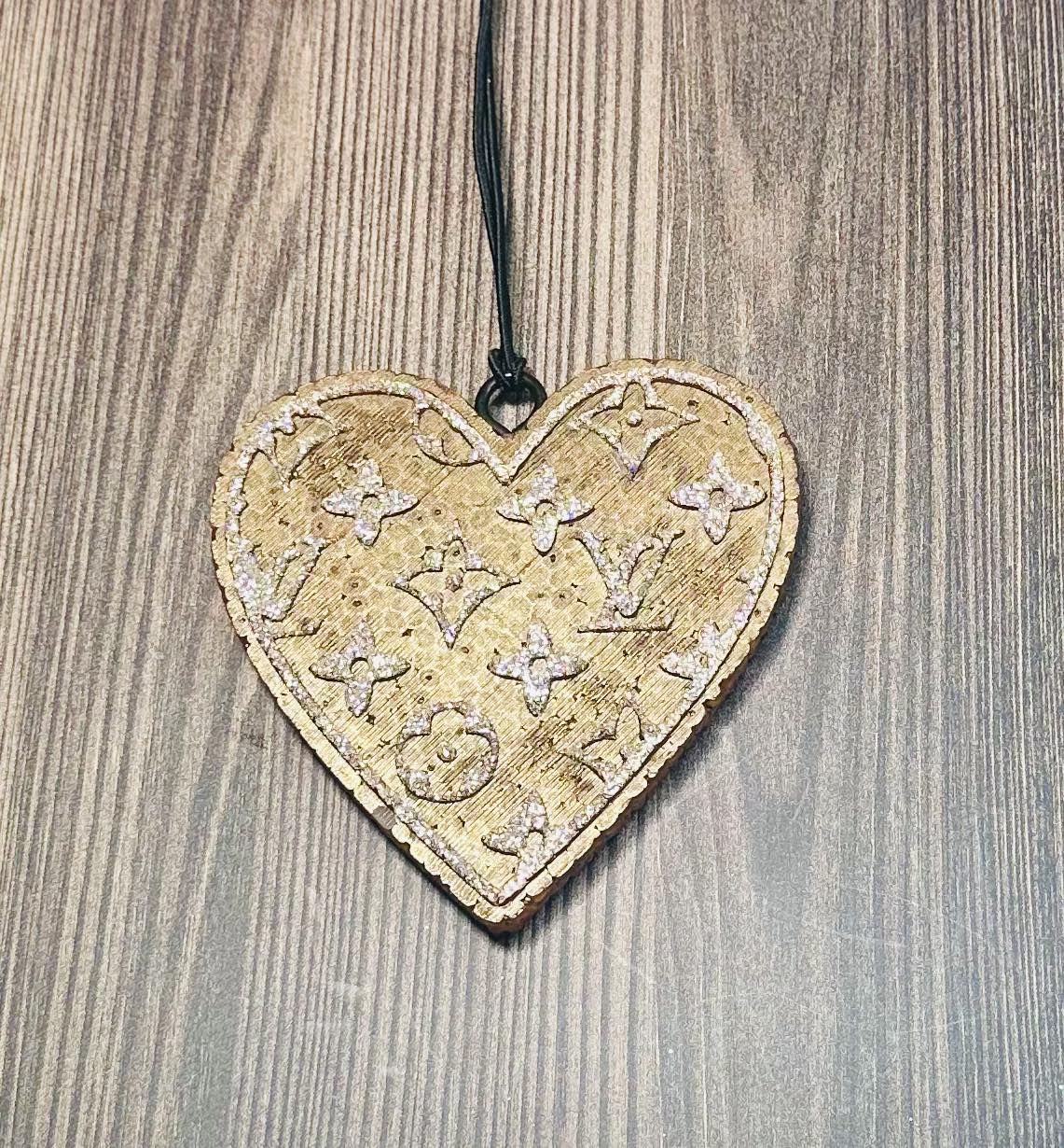 Gold LV Heart - Sol #40