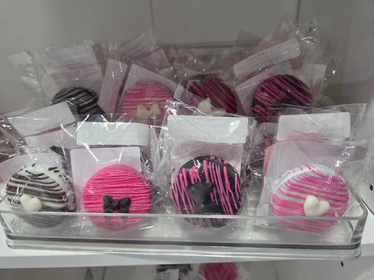 Chocolate Dipped Oreos